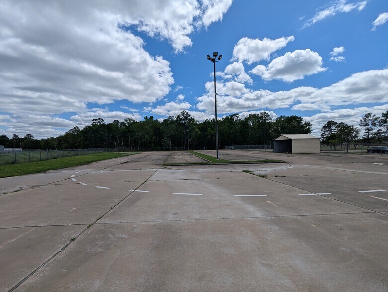 More Photos Of 6095 College St, Beaumont Office For Sale