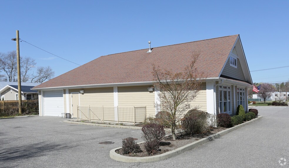 More Photos Of 78 Montauk Hwy, East Moriches Unknown For Lease