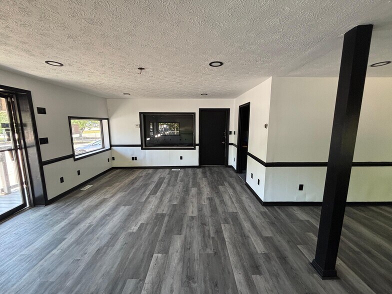More Photos Of 11021-11025 Jefferson Ave, Newport News Auto Dealership For Sale