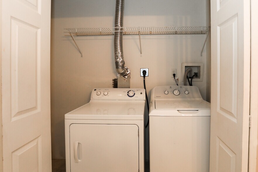 More Photos Of 74 Carroll St, Binghamton Apartments For Sale