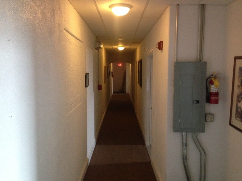 More Photos Of 137 E Washington St, Shelbyville Lodge Meeting Hall For Sale