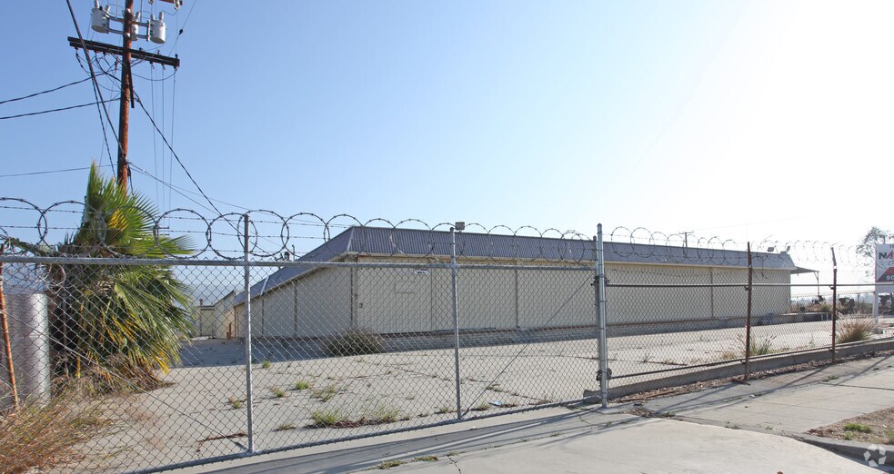 More Photos Of 1541 Paramount St, Azusa Warehouse For Lease