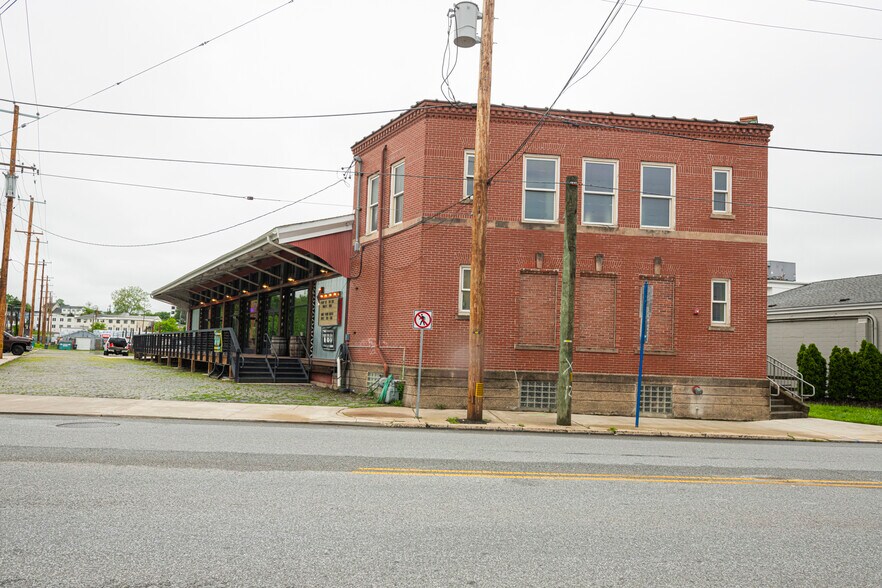 More Photos Of 425 Bridge St, Phoenixville Freestanding For Sale