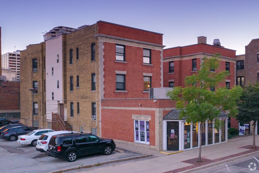 More Photos Of 716 Clark St, Evanston Apartments For Lease