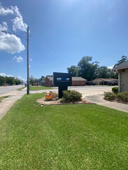 More Photos Of 2401 N 16th St, Orange Land For Sale