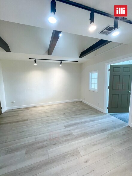 More Photos Of 12206 Ventura Blvd, Studio City Storefront Retail Office For Lease