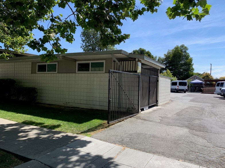 More Photos Of 303 N 15th St, San Jose Medical For Sale