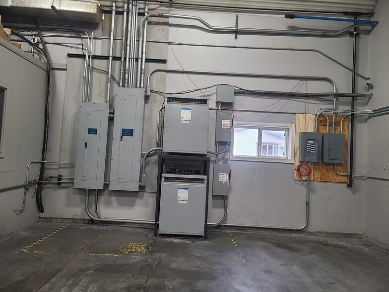 More Photos Of 455 Jefferson St, Winona Warehouse For Sale