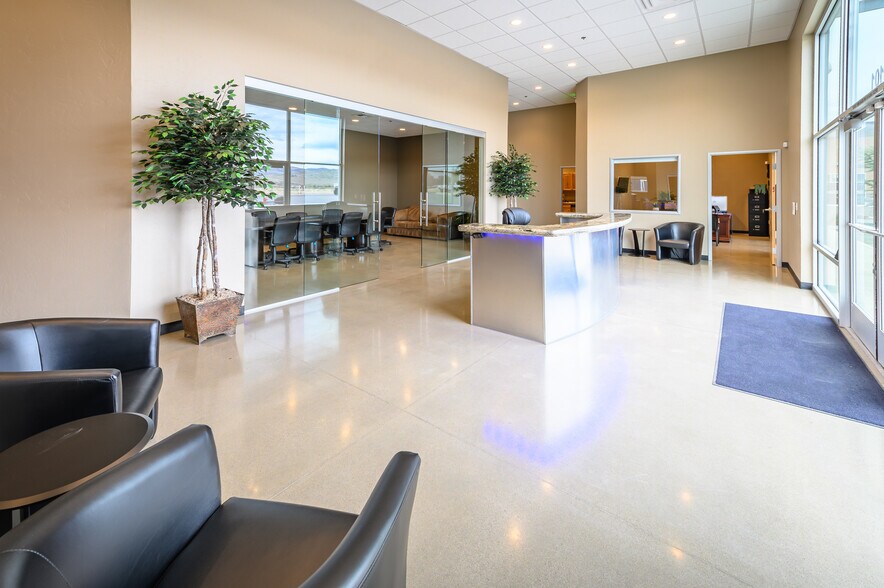 More Photos Of 155 Design Pl, Sparks Flex For Lease