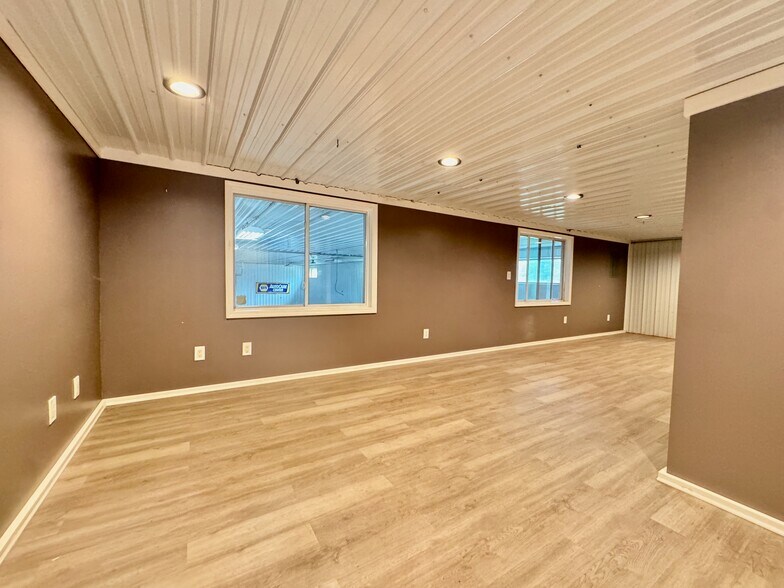 More Photos Of 7 Canaan Rd, Waymart Auto Repair For Sale