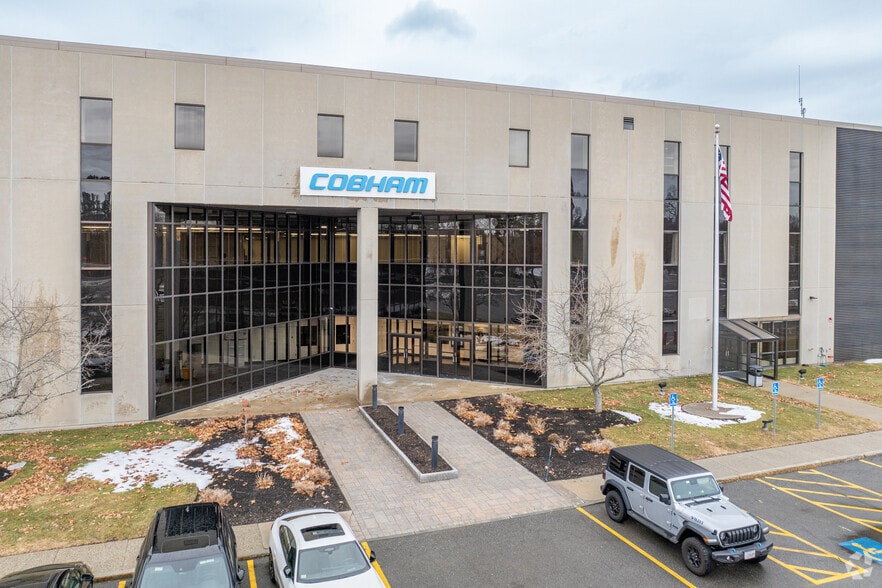 More Photos Of 1001 Pawtucket Blvd, Lowell Research And Development For Lease