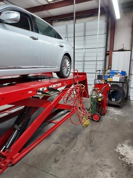 More Photos Of 301 N Logan St, Gaffney Auto Repair For Sale