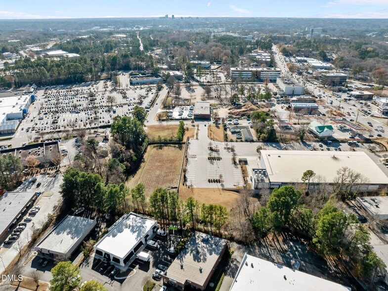 More Photos Of 1665 N Market Dr, Raleigh Light Manufacturing For Lease