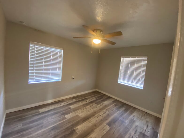 More Photos Of 9208 N 10th St, Phoenix Apartments For Sale