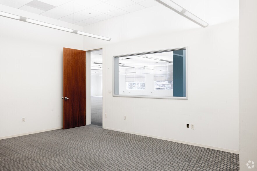 More Photos Of 915 W Imperial Hwy, Brea Unknown For Lease