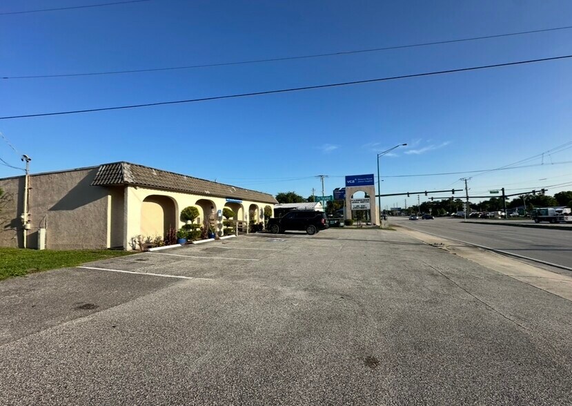 More Photos Of 1104 S Nova Rd, Ormond Beach Office For Sale