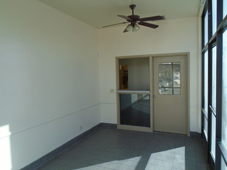 More Photos Of 202 E Palmdale Blvd, Palmdale Auto Repair For Lease