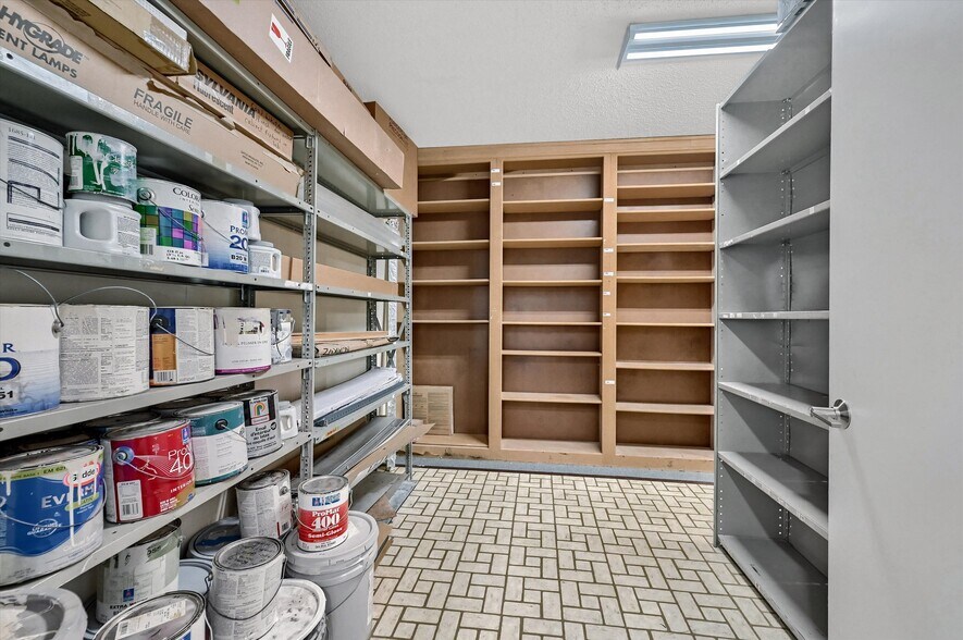 More Photos Of 815 Pecan Grove Rd E, Sherman Medical For Sale