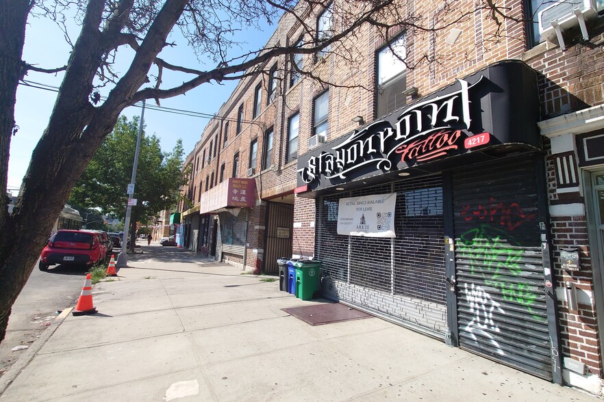 More Photos Of 42-17 35th Ave, Long Island City Storefront Retail Residential For Lease