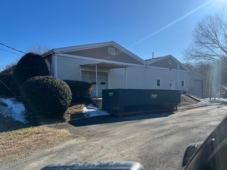 More Photos Of 1418 S Marietta St, Gastonia Industrial For Lease