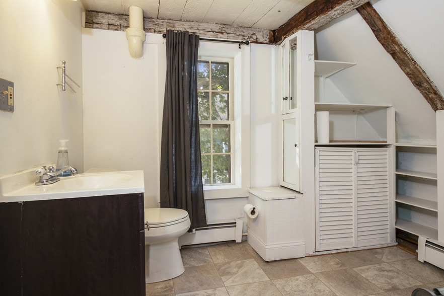 More Photos Of 91 Wall St, Madison Office For Lease