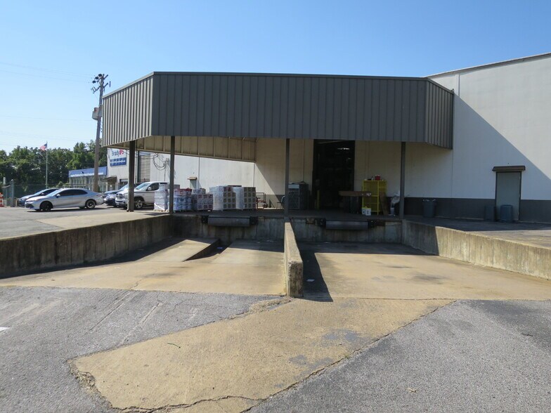 More Photos Of 3394 Winchester Rd, Memphis Warehouse For Sale