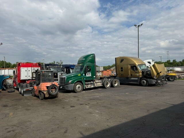 More Photos Of 2135 Maxim Dr, Rockdale Warehouse For Lease