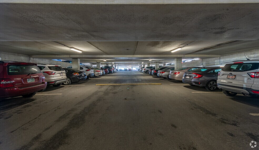 More Photos Of 101 Edgewater Dr, Wakefield Unknown For Lease