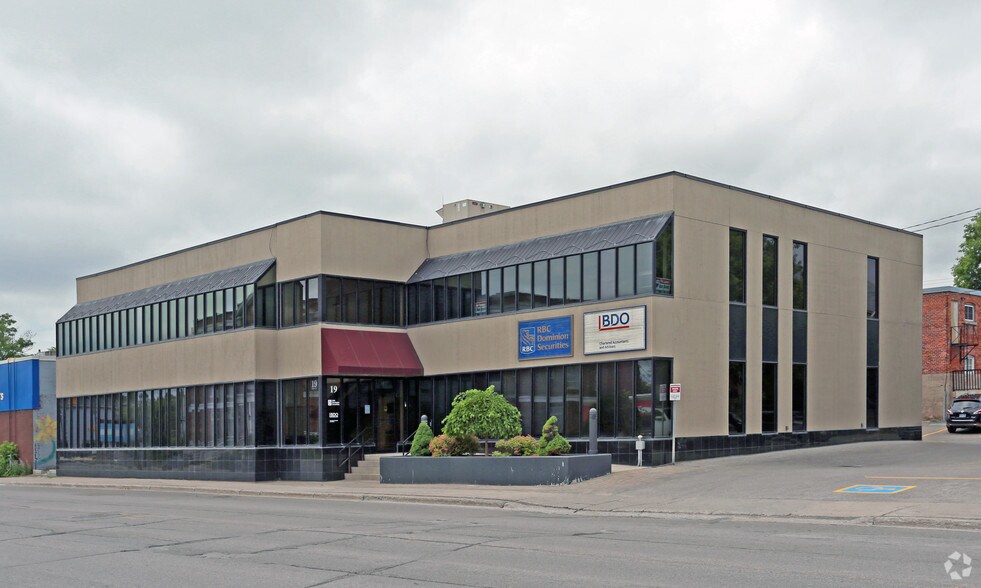 More Photos Of 19 Front St N, Orillia Office For Sale