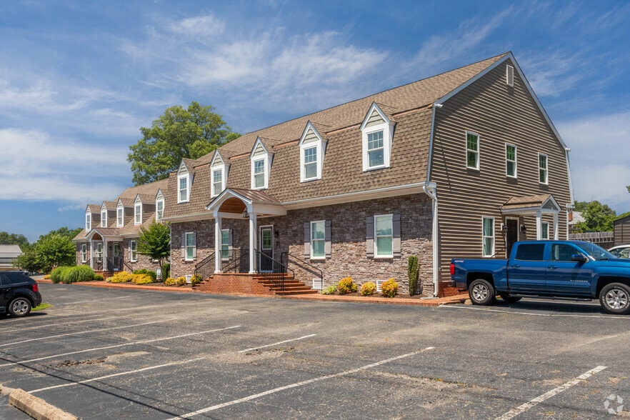 More Photos Of 9205-9207 Atlee Branch Ln, Mechanicsville Office For Lease