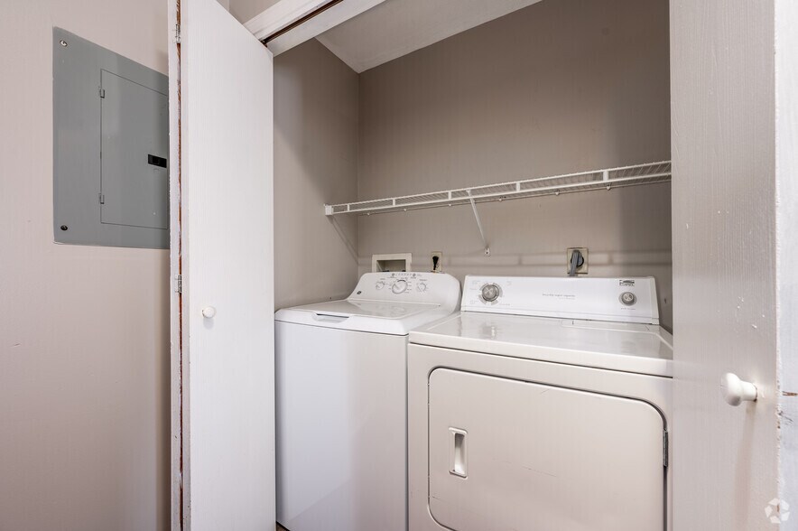 More Photos Of 374 Elston Rd, Lafayette Apartments For Sale