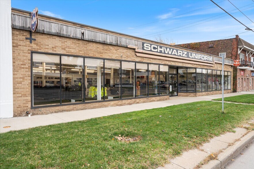 More Photos Of 4711 State Rd, Cleveland Storefront For Sale