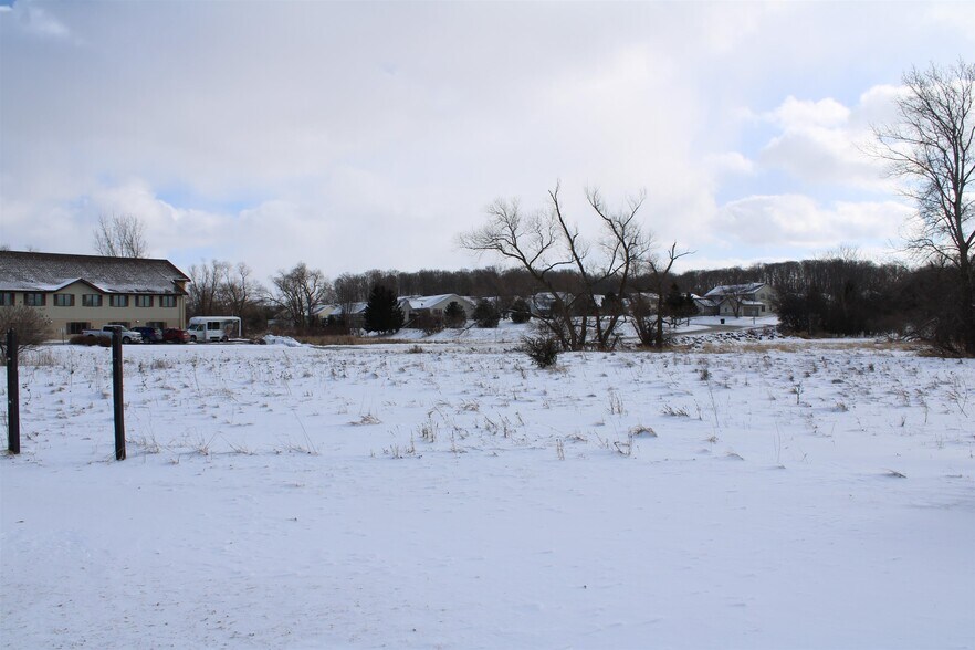 More Photos Of 945 Bell Ave, Hartford Land For Sale