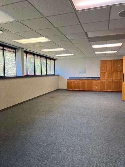 More Photos Of 1521 Northway Dr, Saint Cloud Medical For Sale