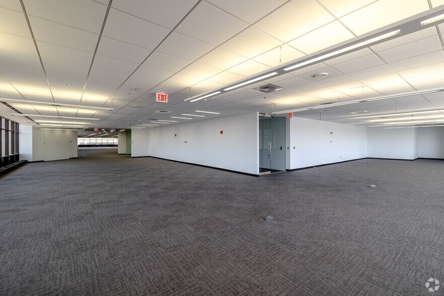 More Photos Of 100 N Broadway St, Wichita Office For Lease