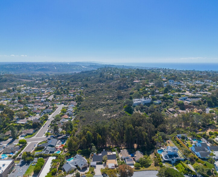 More Photos Of 0 Crest Dr, Encinitas Land For Sale