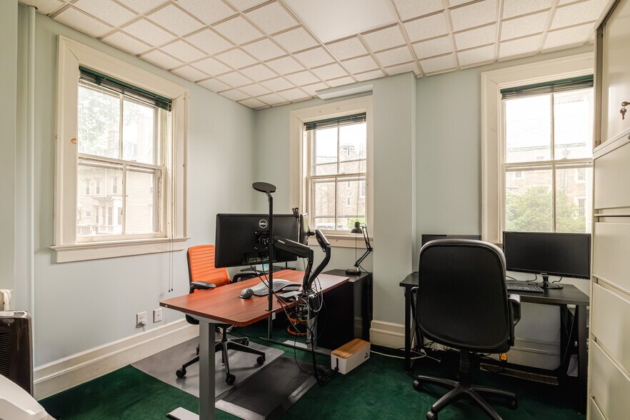 More Photos Of 437 E Allen St, Hudson Office For Sale