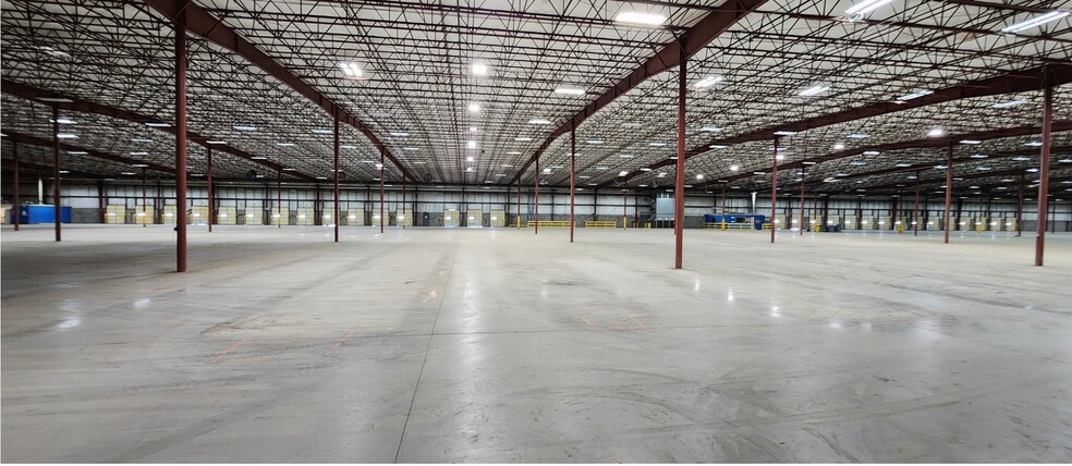 More Photos Of 81 Page Dr, Franklin Distribution For Lease