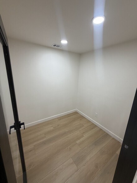 More Photos Of 2340 Tampa Ave, El Cajon Office For Lease