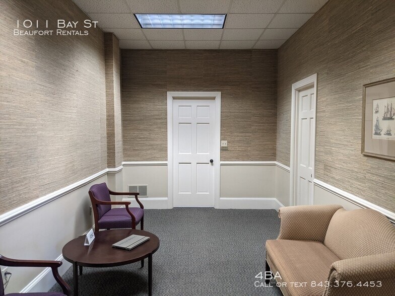 More Photos Of 1011 Bay St, Beaufort Office For Lease