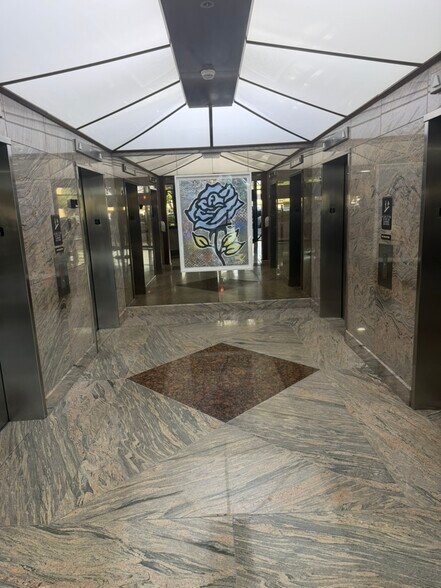 More Photos Of 2655 Le Jeune Rd, Coral Gables Office For Lease