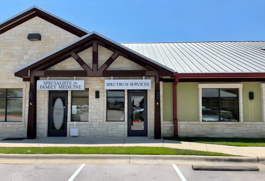 More Photos Of 901 Cypress Creek Rd, Cedar Park Medical For Sale