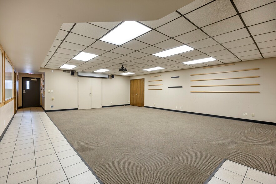 More Photos Of 27W530 High Lake Rd, Winfield General Retail For Sale