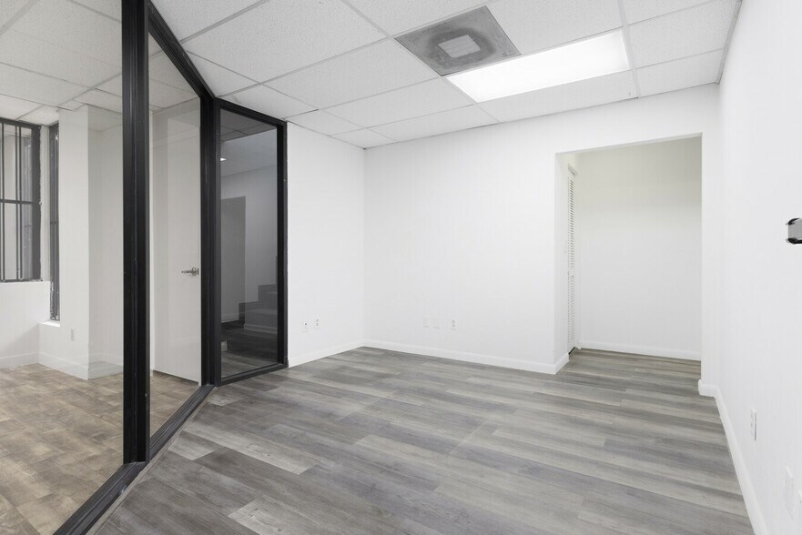 More Photos Of 1740-1742 NW 93rd Ave, Miami Warehouse For Lease