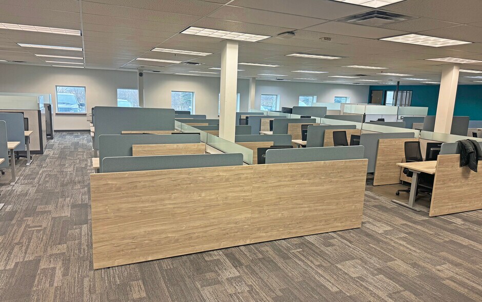 More Photos Of 27501 Hildebrandt Rd, Romulus Distribution For Lease