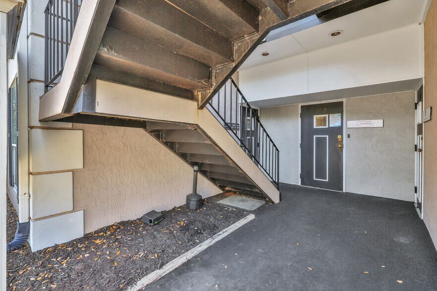 More Photos Of 5209 San Jose Blvd, Jacksonville Office For Sale