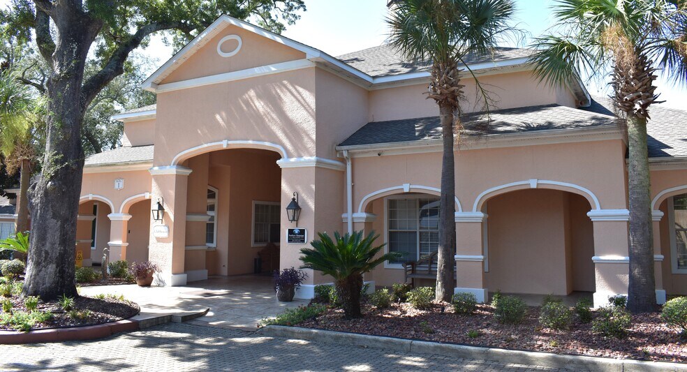 Primary Photo Of 2252 Beach Dr, Gulfport Office Residential For Lease
