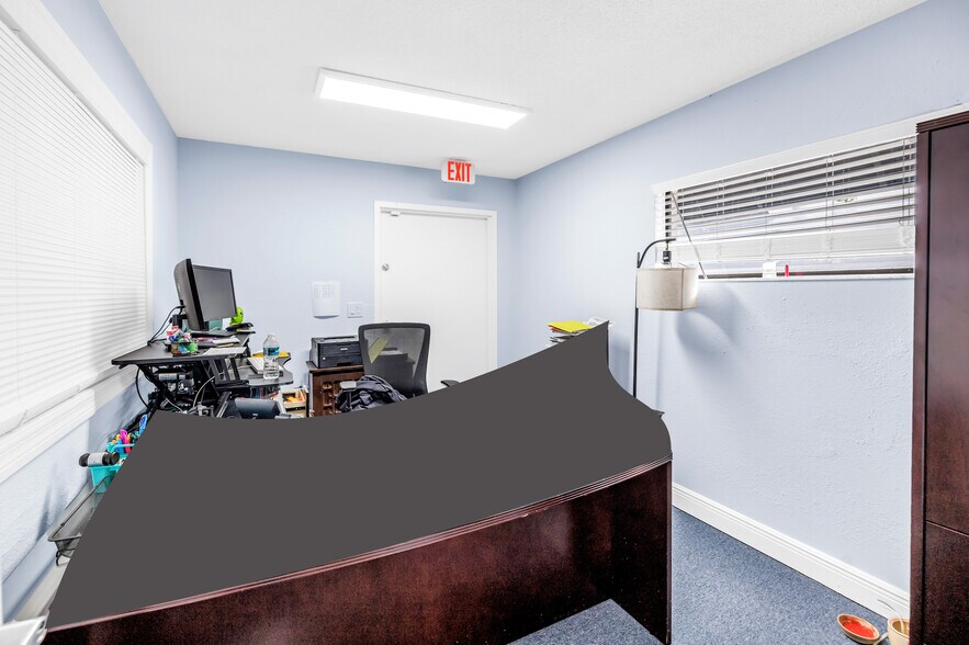 More Photos Of 5500 Central Ave, Saint Petersburg Office Residential For Sale
