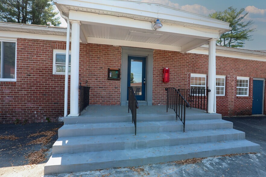 More Photos Of 14311 Route 9W, Ravena Apartments For Sale