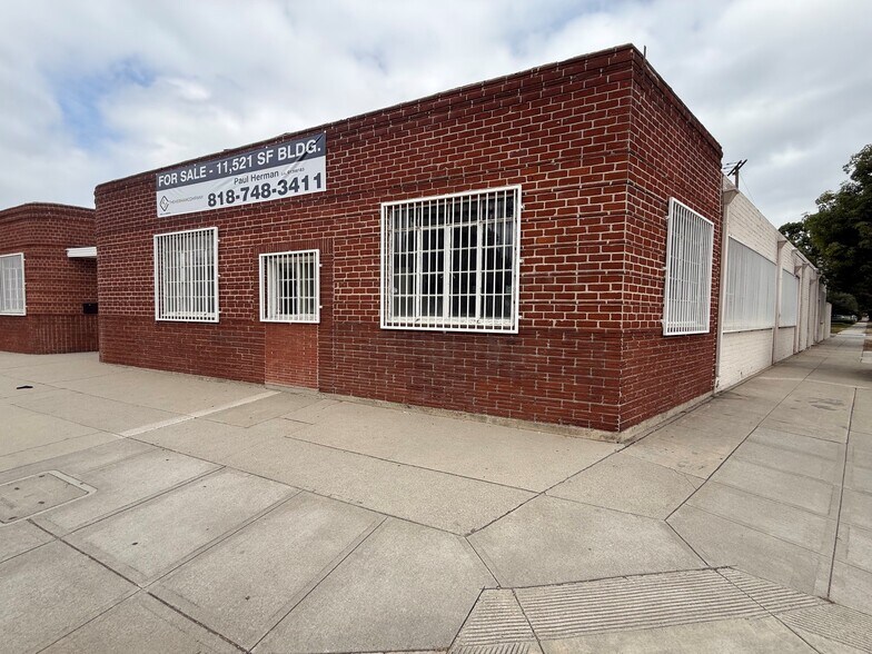 More Photos Of 2101 W Olive Ave, Burbank Warehouse For Sale